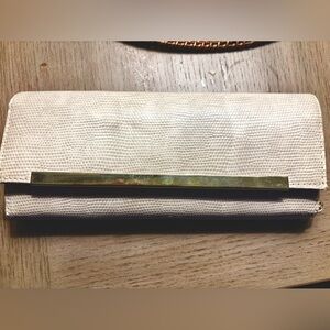Retro Cream Textured Lizard-Embossed Vintage Clutch with Gold Bar